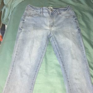 Light Wash extra stretchy jeans
